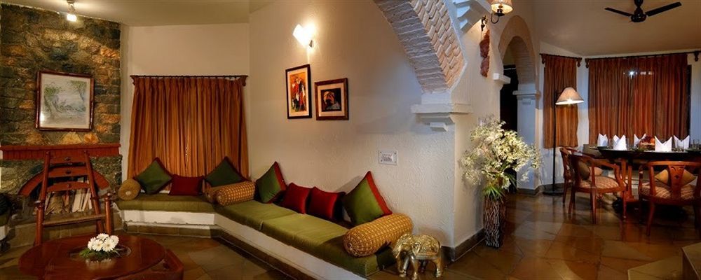 The Riverview Retreat Corbett By Leisure Hotels Garjia Interior foto